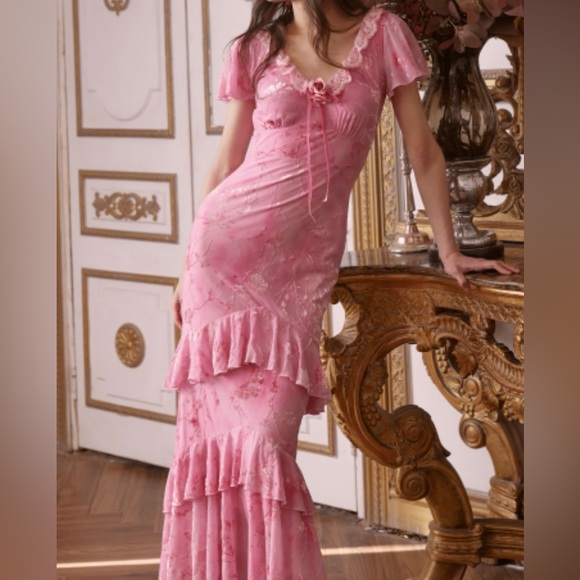 Elegant Pink Floral Maxi Dress - Picture 1 of 14